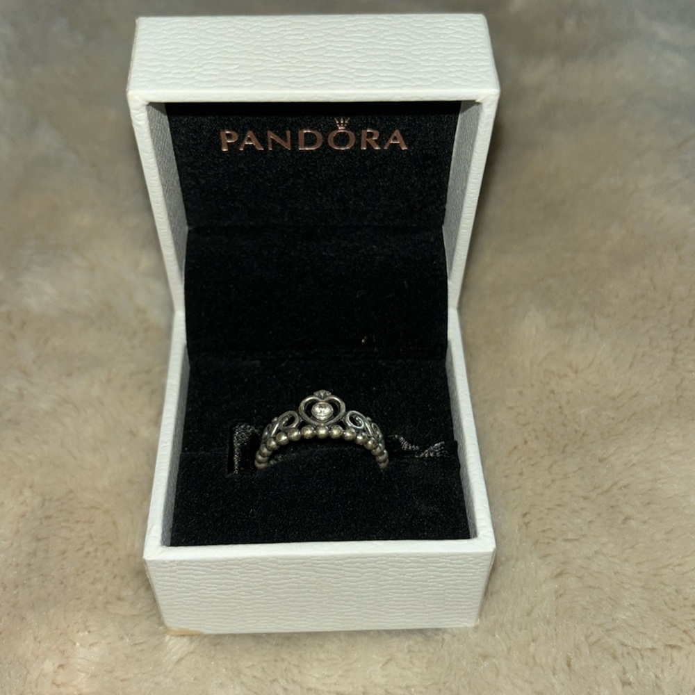 Pandora princess tiara crown ring